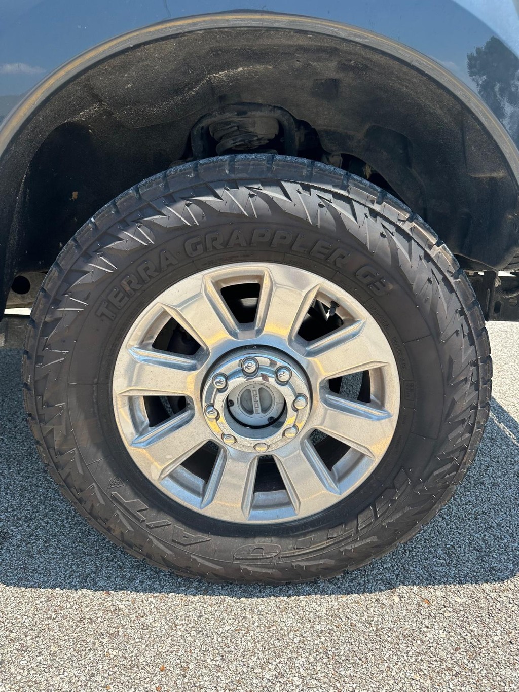 Ford Super Duty F-350 SRW Vehicle Full-screen Gallery Image 22