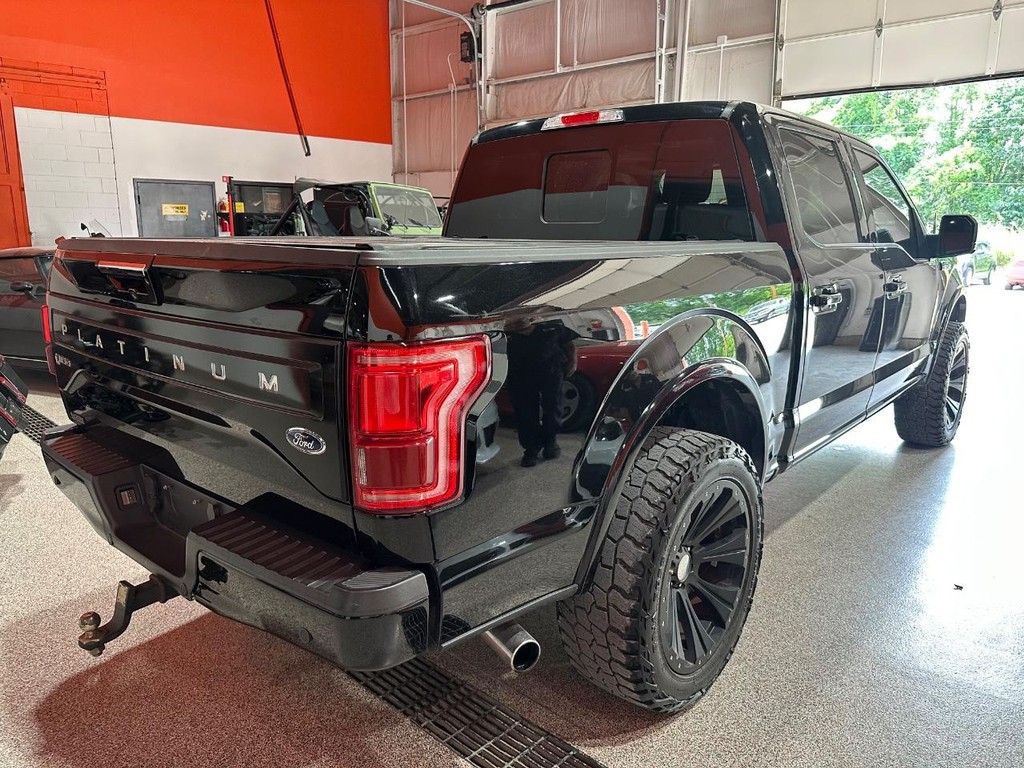 Ford F-150 Vehicle Full-screen Gallery Image 5