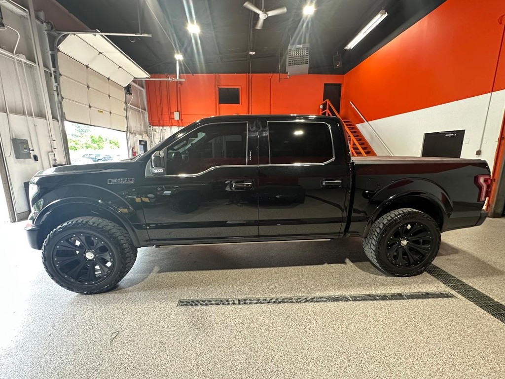 Ford F-150 Vehicle Full-screen Gallery Image 8