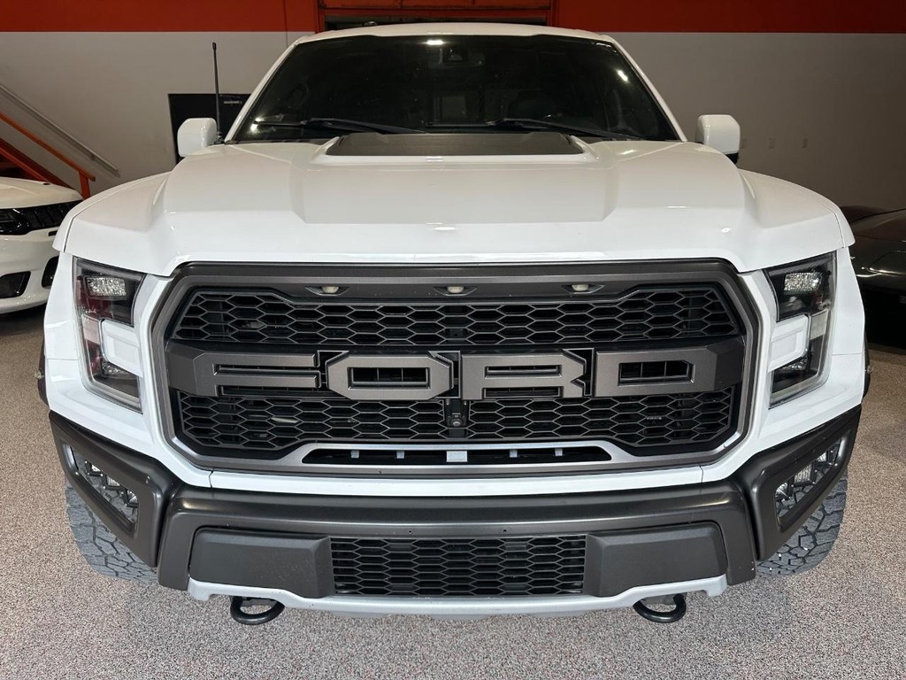 Ford F-150 Vehicle Full-screen Gallery Image 7