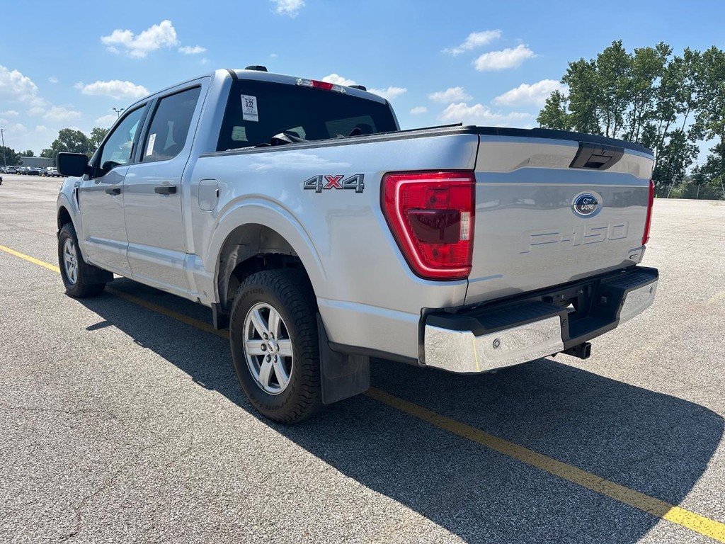 Ford F-150 Vehicle Full-screen Gallery Image 3