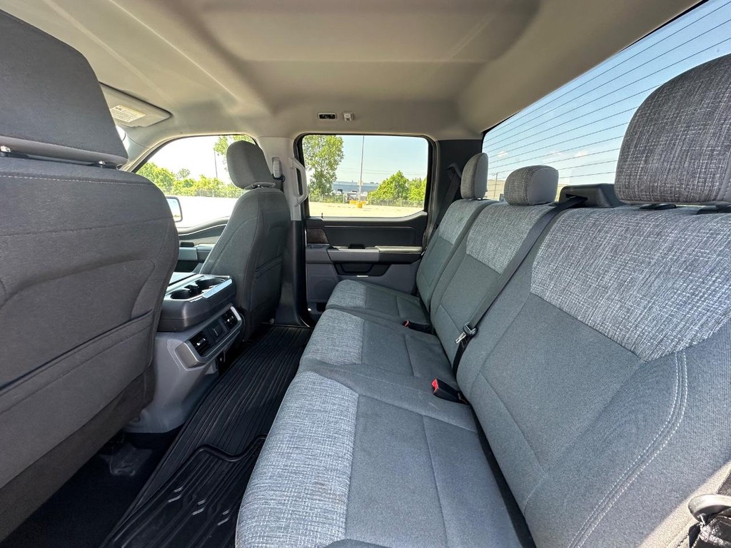 Ford F-150 Vehicle Full-screen Gallery Image 9