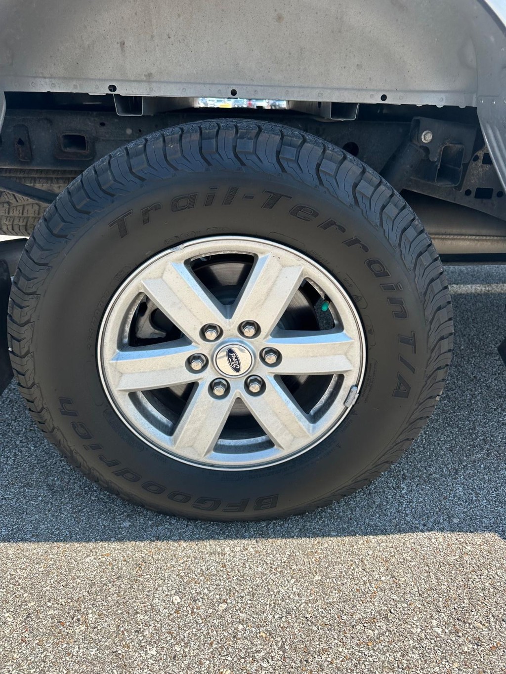 Ford F-150 Vehicle Full-screen Gallery Image 13