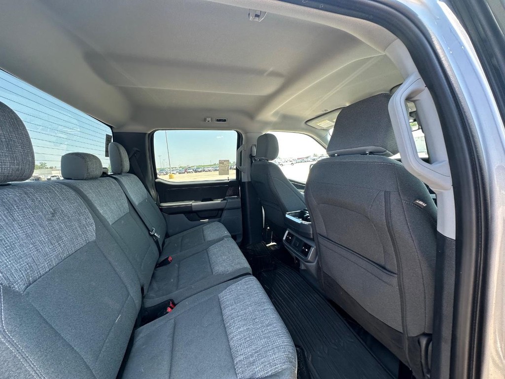 Ford F-150 Vehicle Full-screen Gallery Image 15