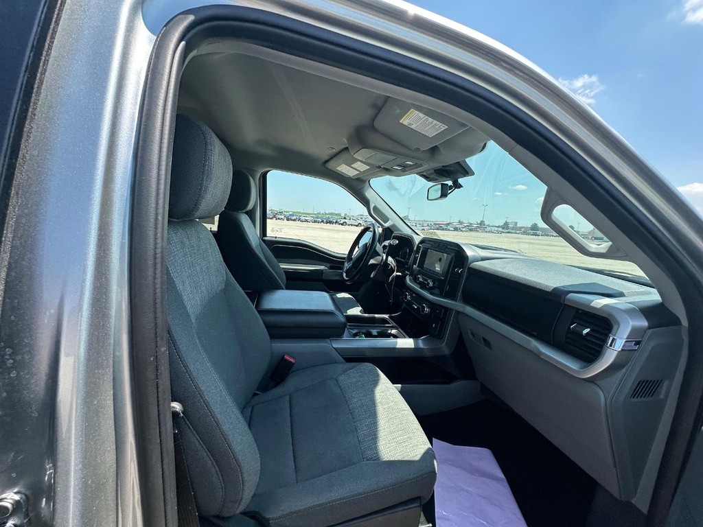 Ford F-150 Vehicle Full-screen Gallery Image 16