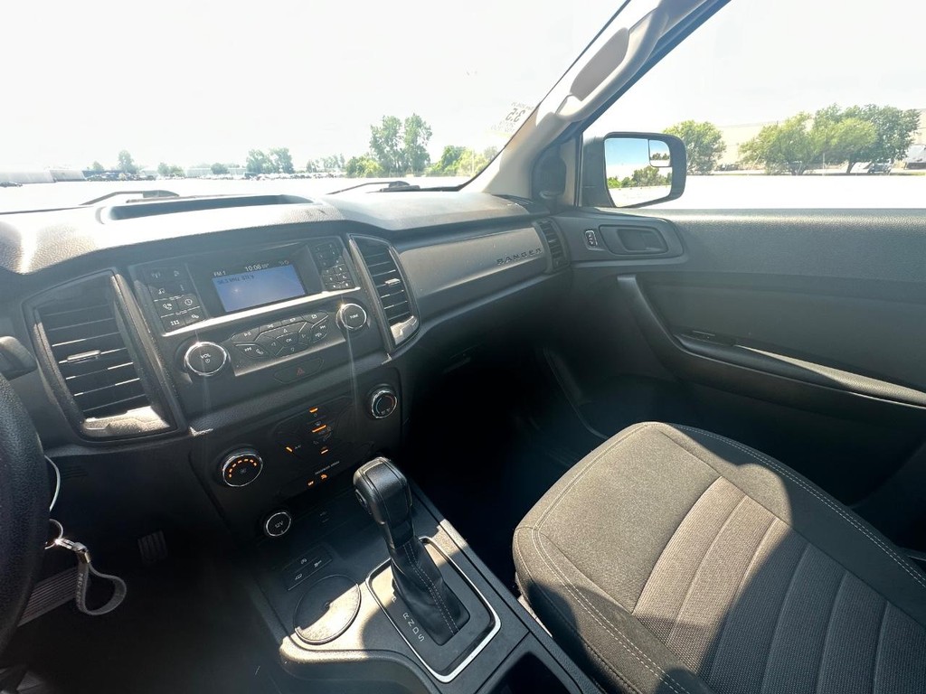 Ford Ranger Vehicle Full-screen Gallery Image 16