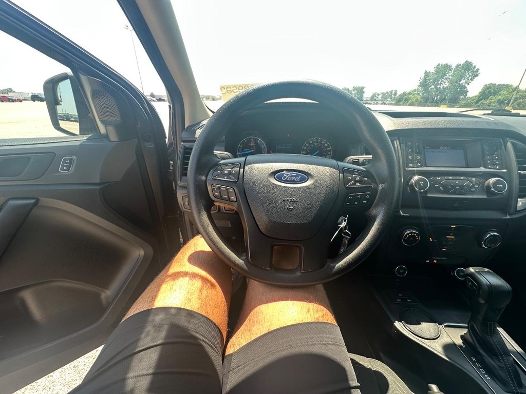 Ford Ranger Vehicle Full-screen Gallery Image 19