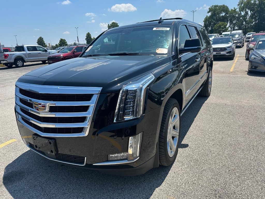Cadillac Escalade ESV Vehicle Full-screen Gallery Image 07