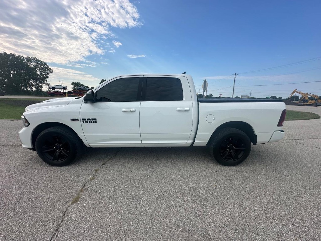 Ram 1500 Vehicle Full-screen Gallery Image 8