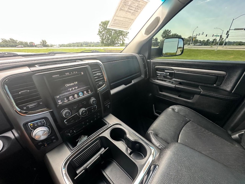 Ram 1500 Vehicle Full-screen Gallery Image 23
