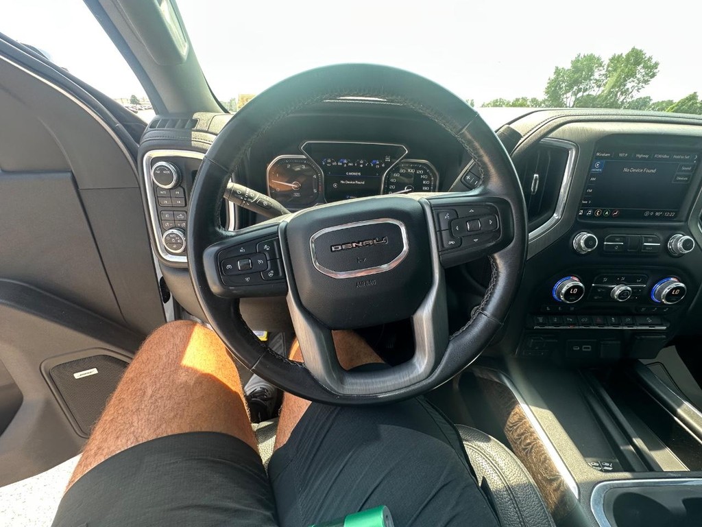GMC Sierra 3500HD Vehicle Full-screen Gallery Image 28