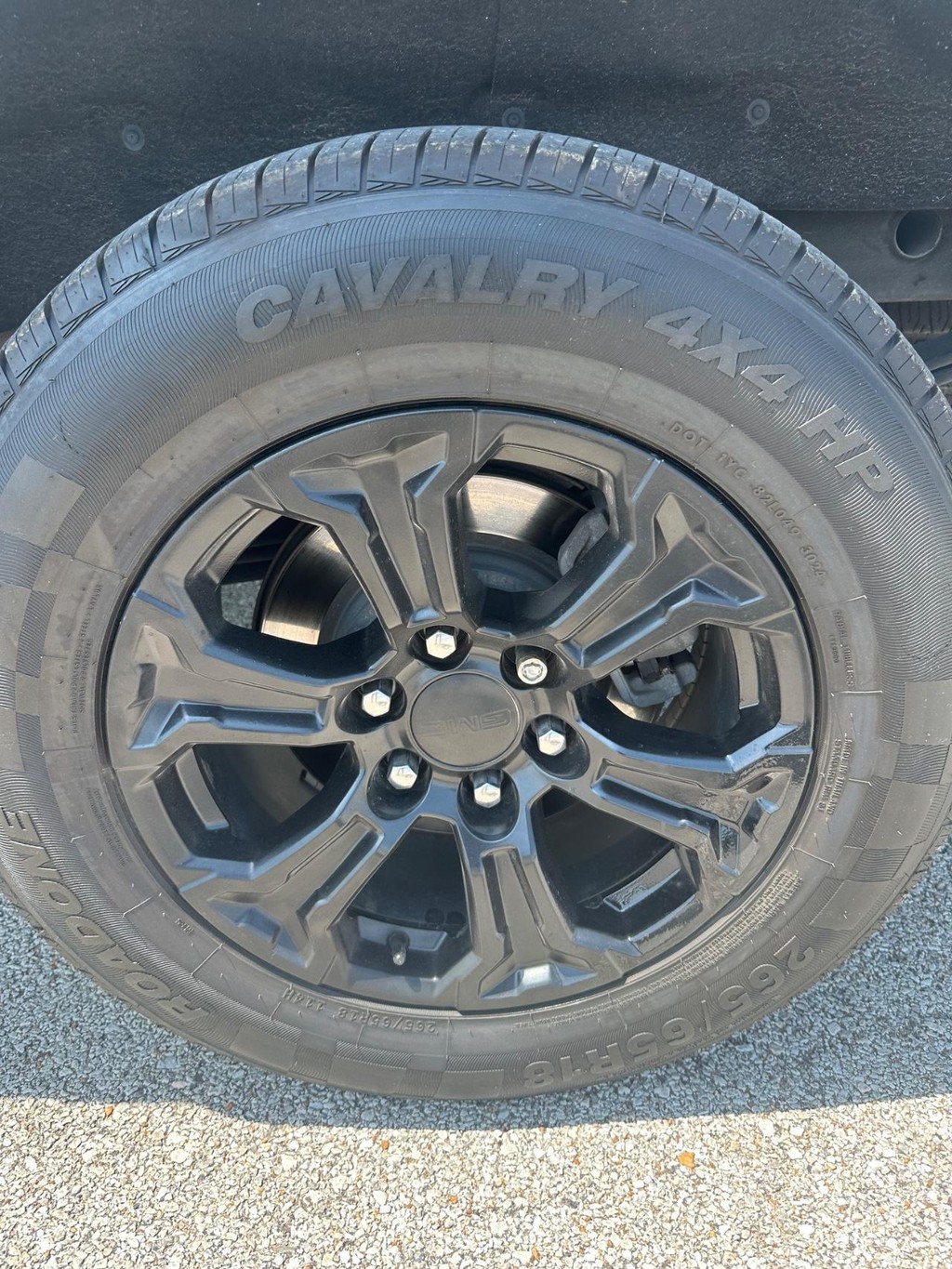 GMC Sierra 1500 Limited Vehicle Full-screen Gallery Image 11