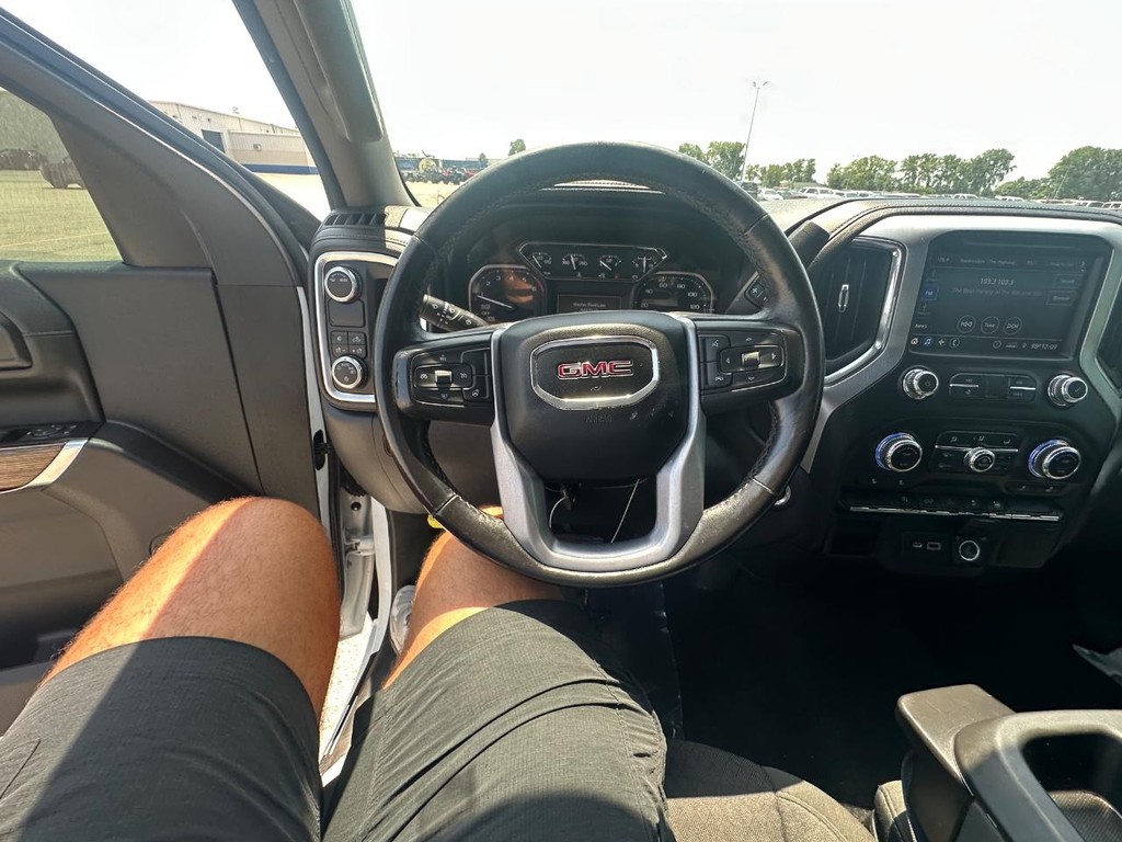 GMC Sierra 1500 Limited Vehicle Full-screen Gallery Image 22