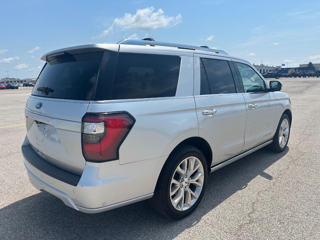 Ford Expedition Vehicle Full-screen Gallery Image 6