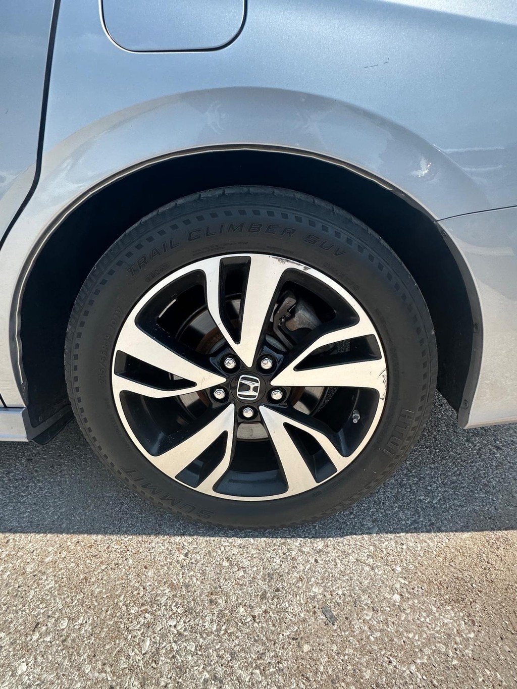 Honda Odyssey Vehicle Full-screen Gallery Image 12