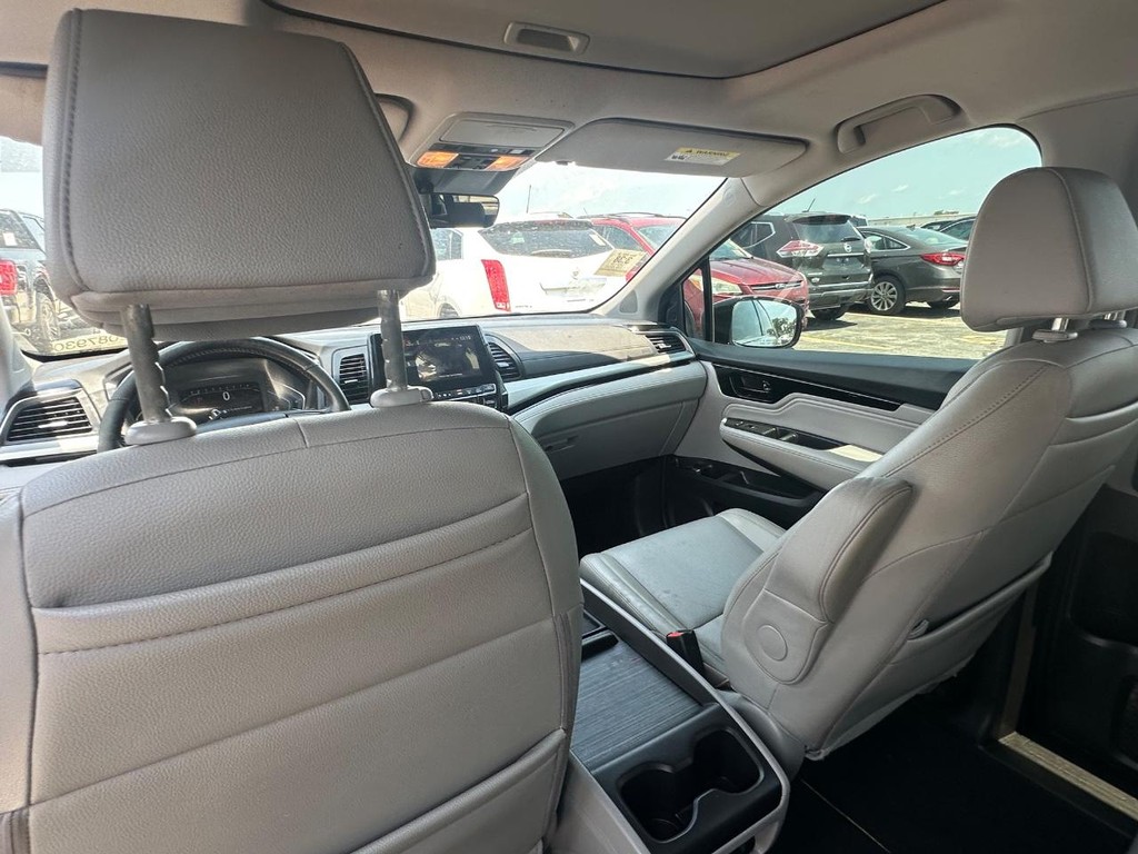 Honda Odyssey Vehicle Full-screen Gallery Image 14