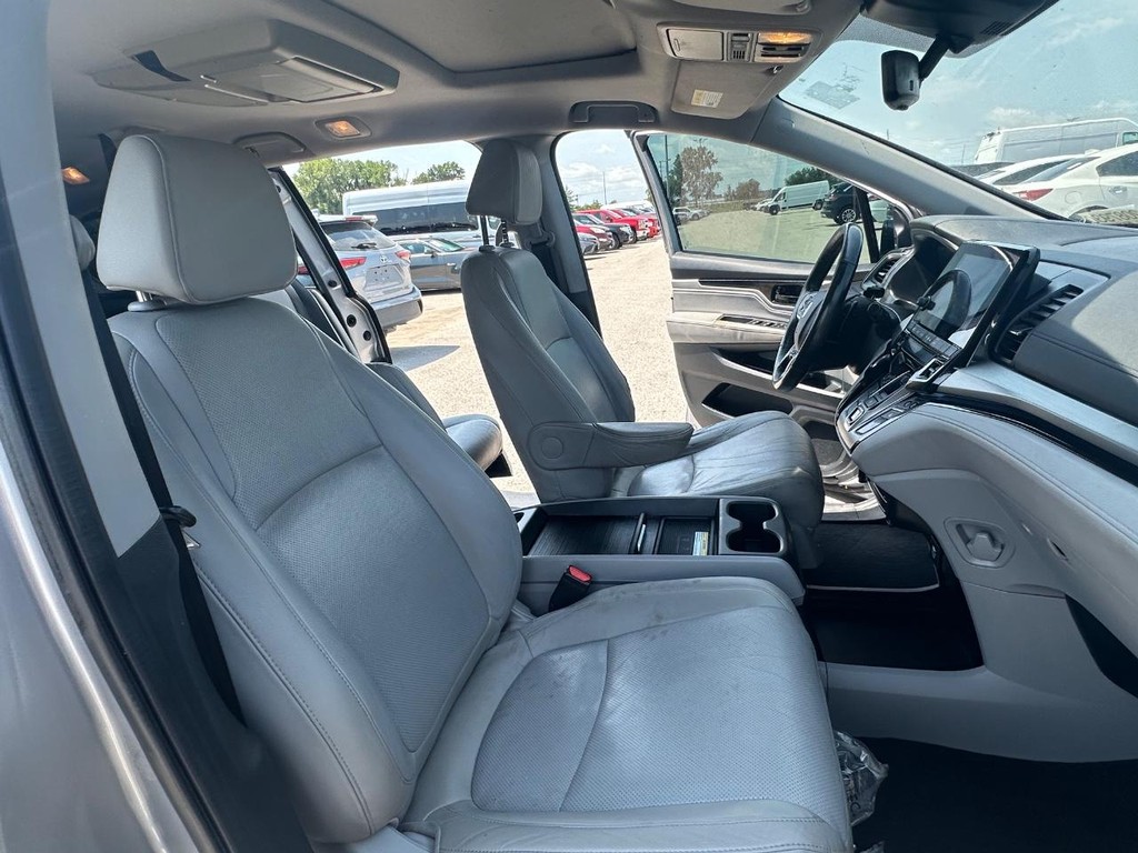 Honda Odyssey Vehicle Full-screen Gallery Image 16