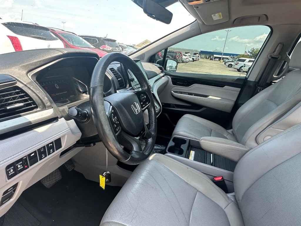 Honda Odyssey Vehicle Full-screen Gallery Image 17