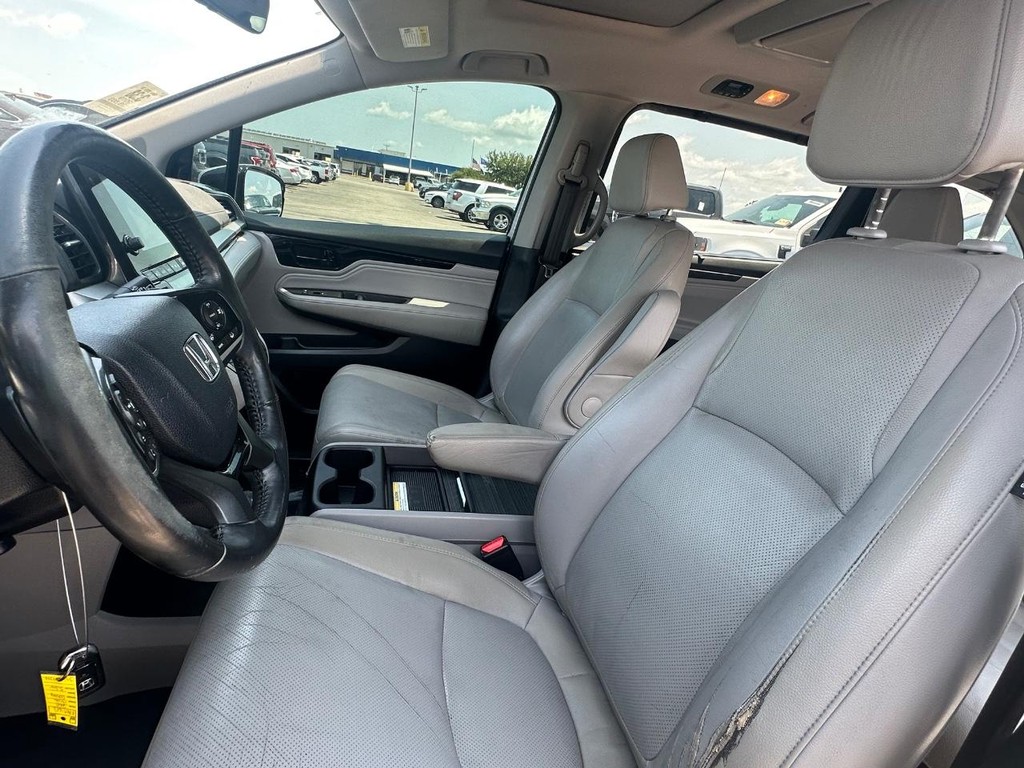 Honda Odyssey Vehicle Full-screen Gallery Image 18