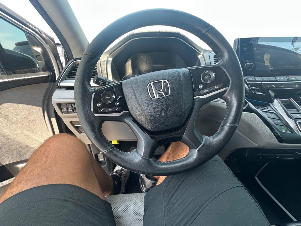 Honda Odyssey Vehicle Full-screen Gallery Image 22