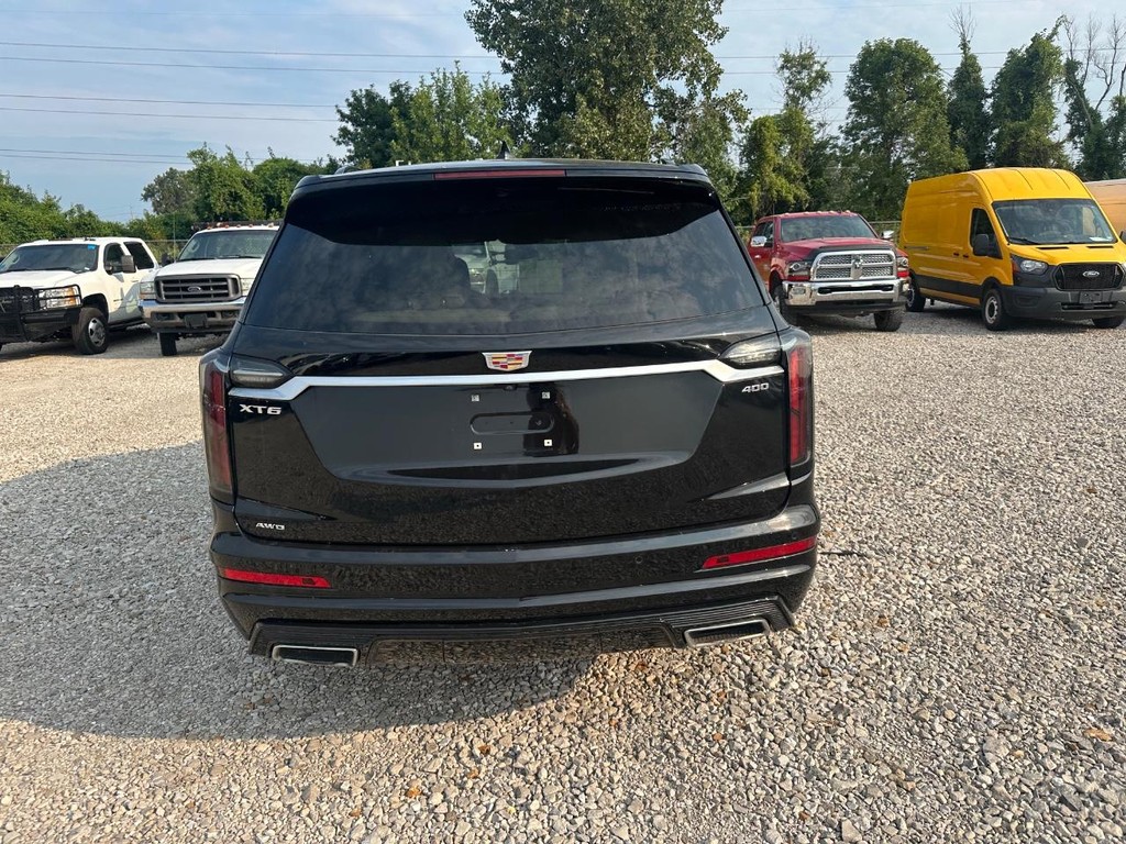 Cadillac XT6 Vehicle Full-screen Gallery Image 04