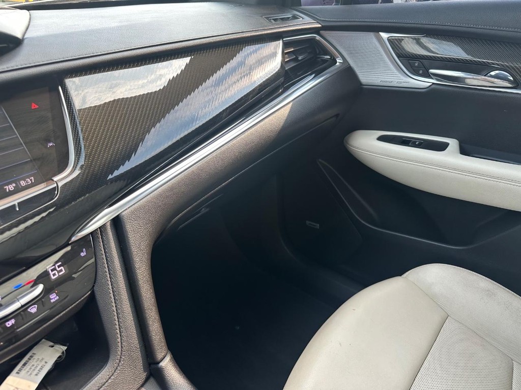 Cadillac XT6 Vehicle Full-screen Gallery Image 26