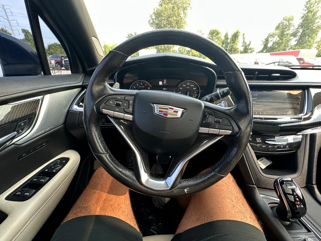 Cadillac XT6 Vehicle Full-screen Gallery Image 27