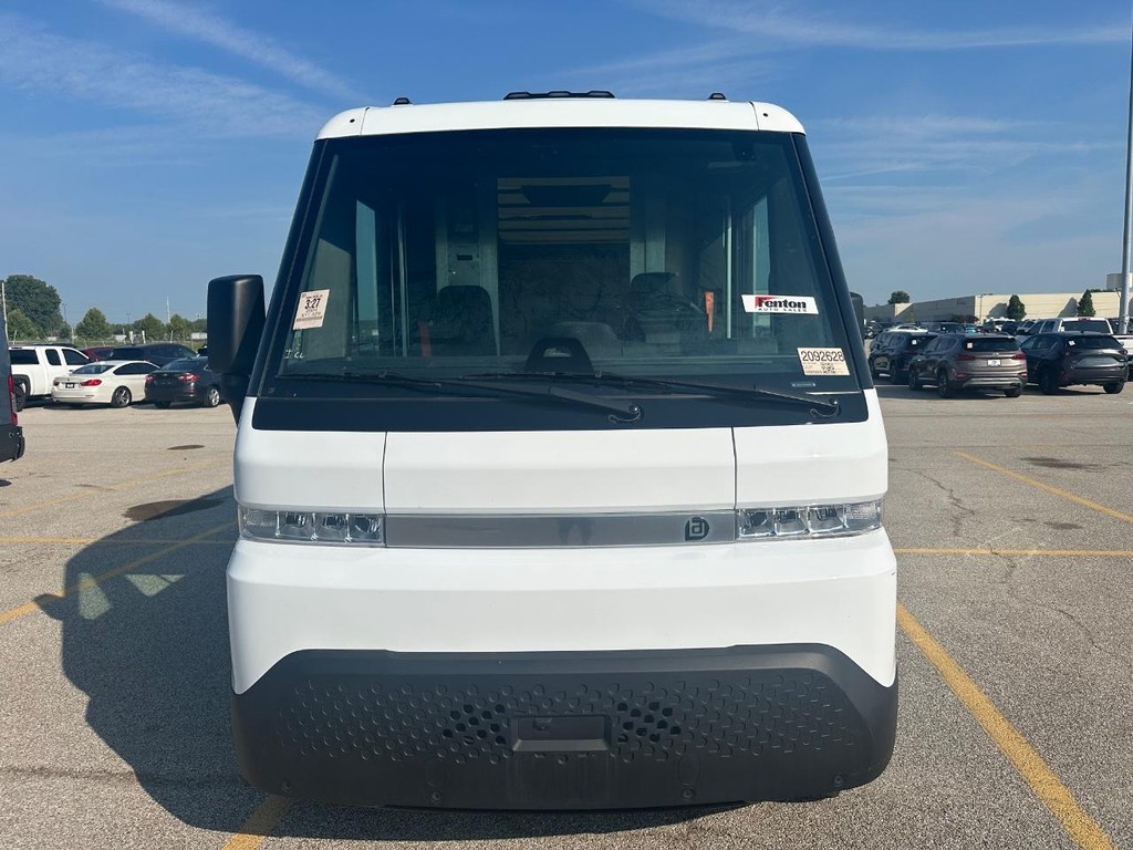 Brightdrop Zevo 600 Vehicle Full-screen Gallery Image 11