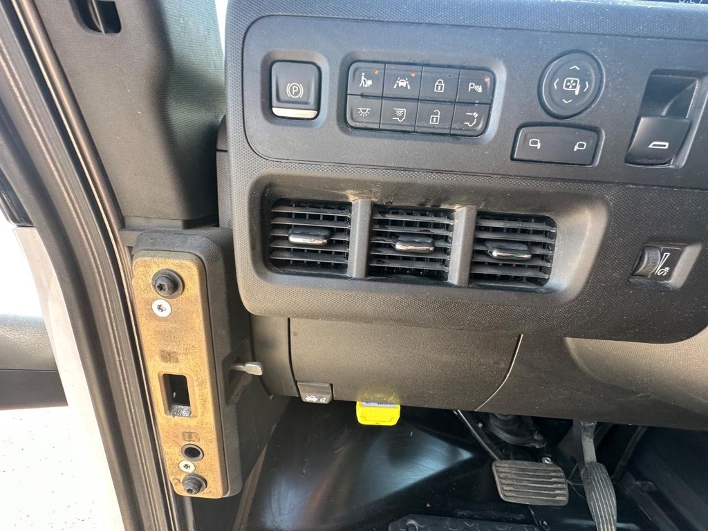 Brightdrop Zevo 600 Vehicle Full-screen Gallery Image 25
