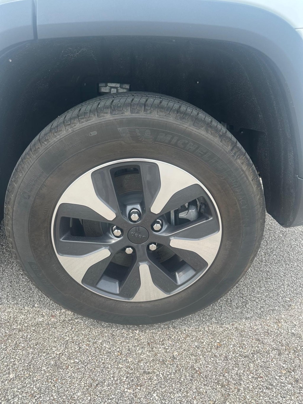 Jeep Grand Cherokee 4xe Vehicle Full-screen Gallery Image 13