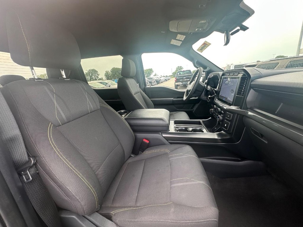 Ford F-150 Vehicle Full-screen Gallery Image 7