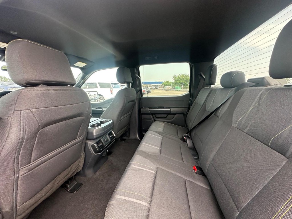 Ford F-150 Vehicle Full-screen Gallery Image 17