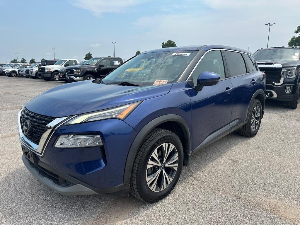 Nissan Rogue Vehicle Full-screen Gallery Image 10