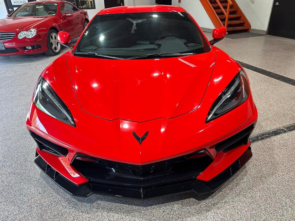 Chevrolet Corvette Vehicle Full-screen Gallery Image 06