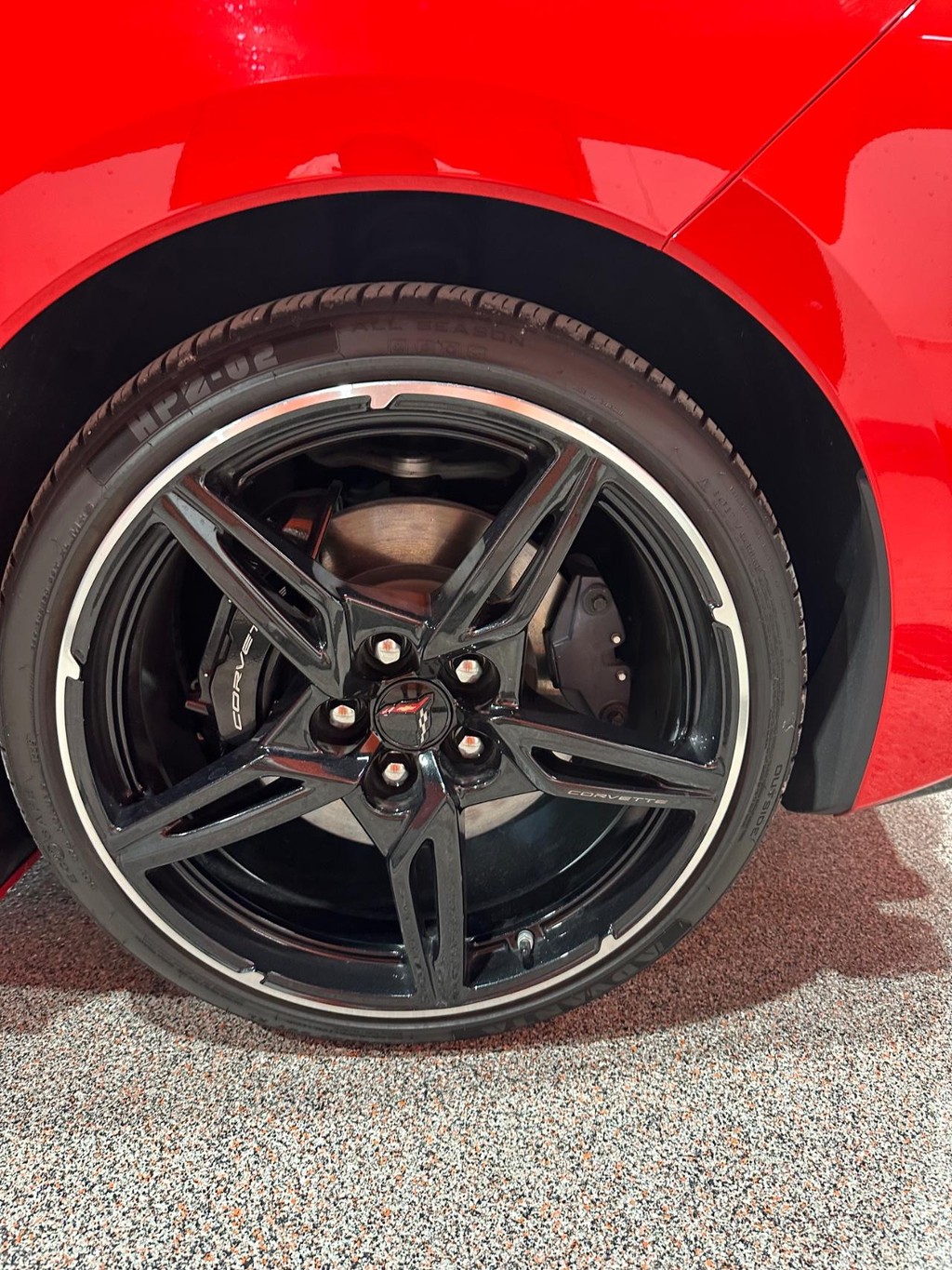 Chevrolet Corvette Vehicle Full-screen Gallery Image 14