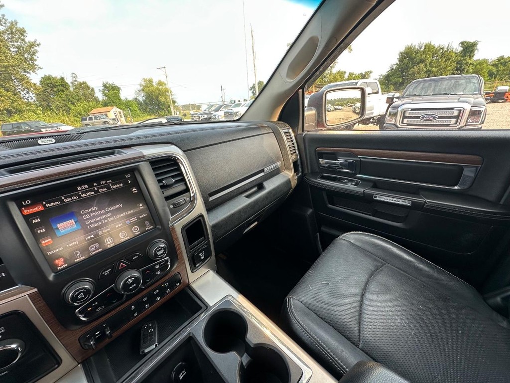 Ram 2500 Vehicle Full-screen Gallery Image 19