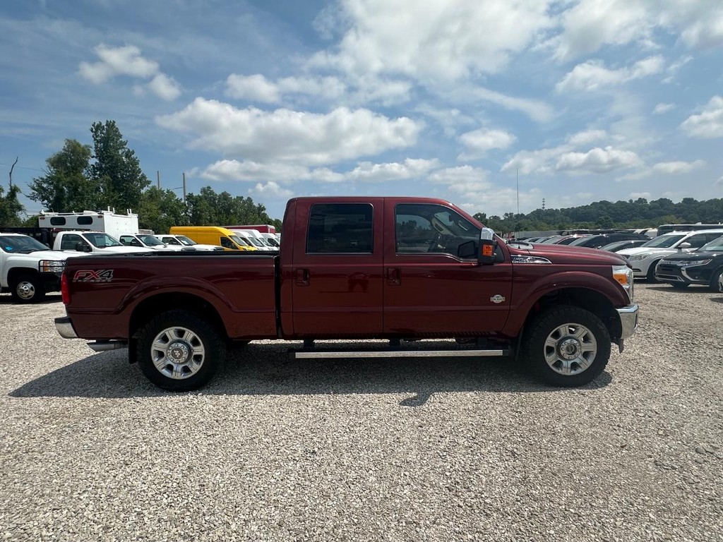 Ford Super Duty F-250 SRW Vehicle Full-screen Gallery Image 4