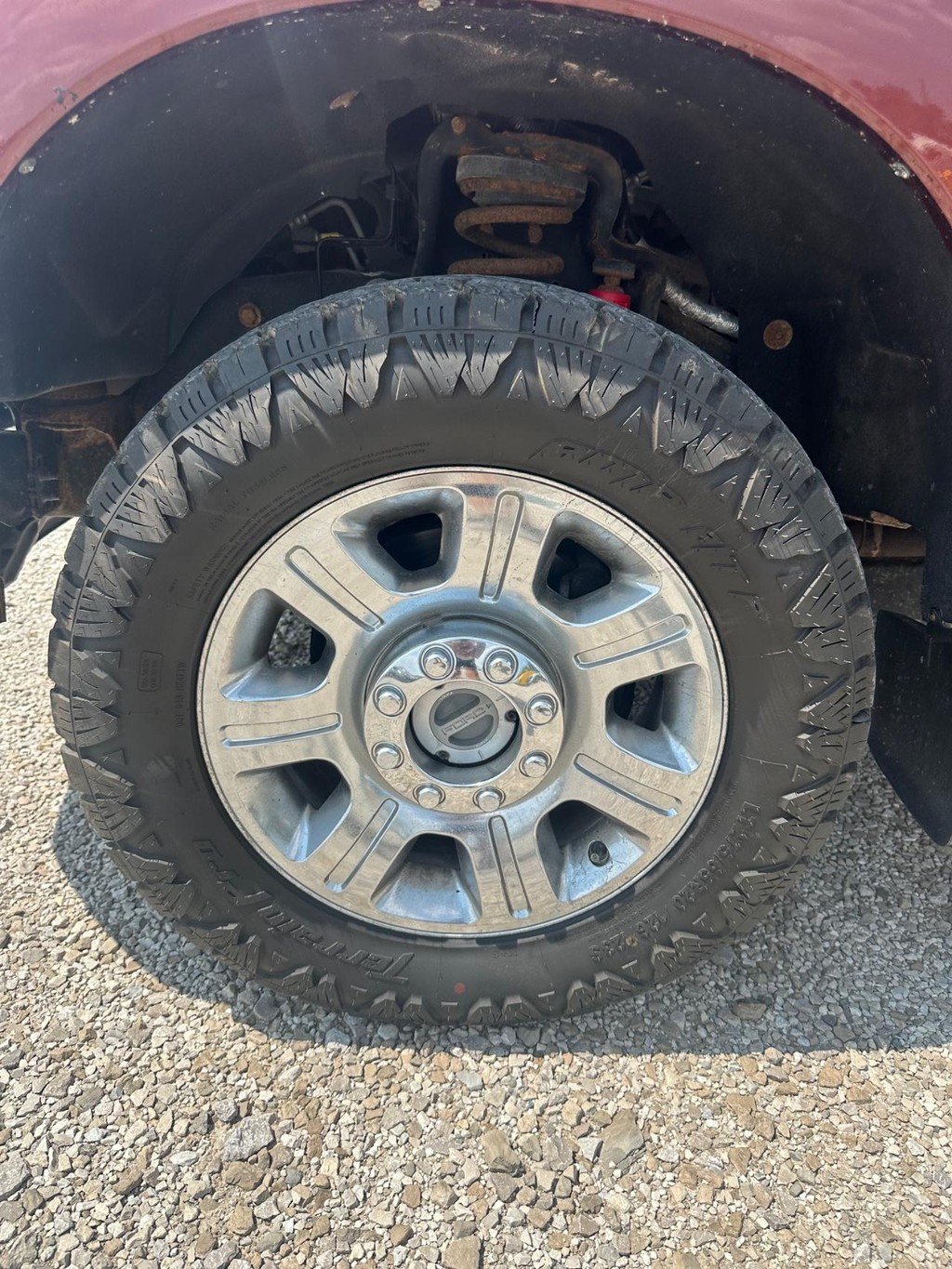 Ford Super Duty F-250 SRW Vehicle Full-screen Gallery Image 9