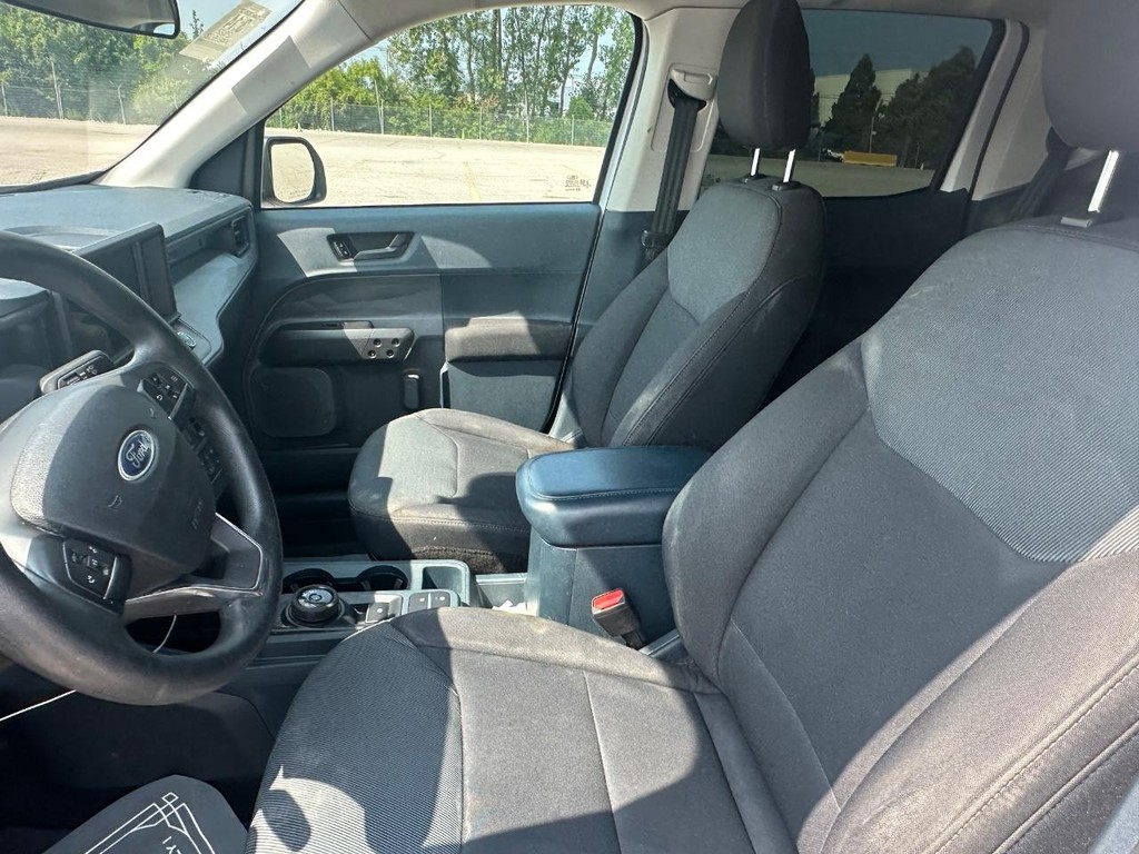 Ford Maverick Vehicle Full-screen Gallery Image 9