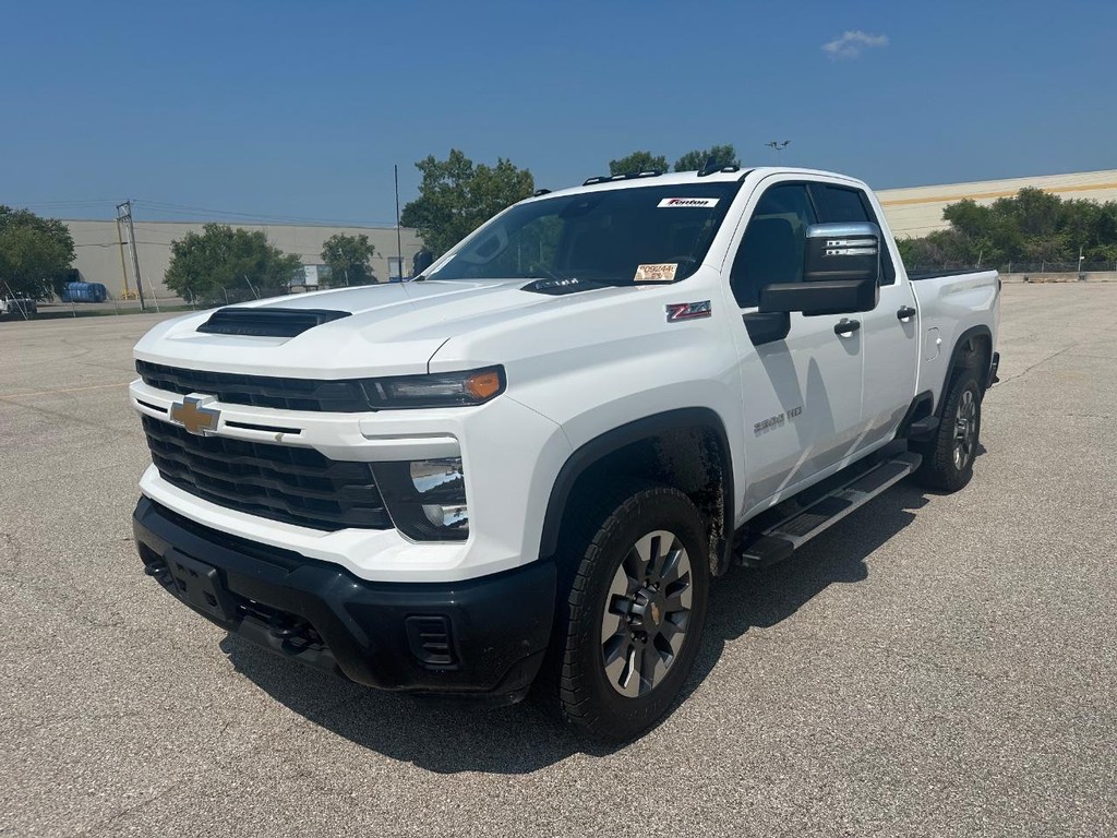 Chevrolet Silverado 2500HD Vehicle Full-screen Gallery Image 8