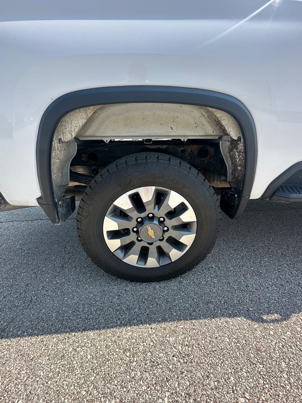Chevrolet Silverado 2500HD Vehicle Full-screen Gallery Image 11
