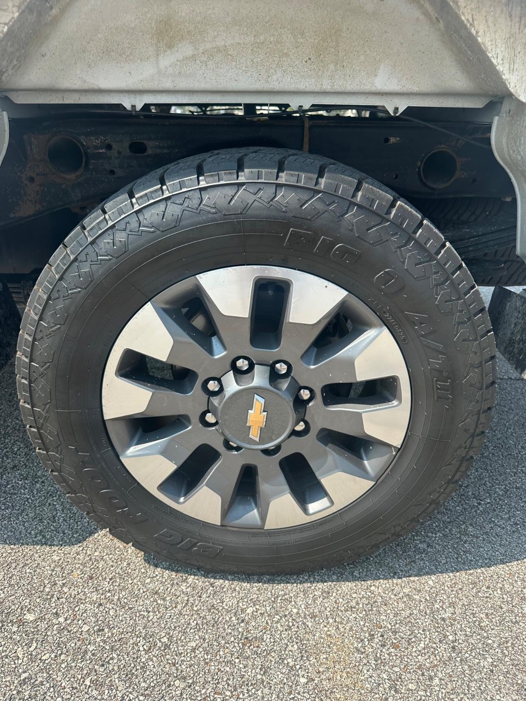 Chevrolet Silverado 2500HD Vehicle Full-screen Gallery Image 14