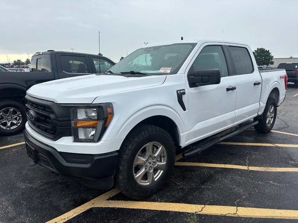 Ford F-150 Vehicle Full-screen Gallery Image 4
