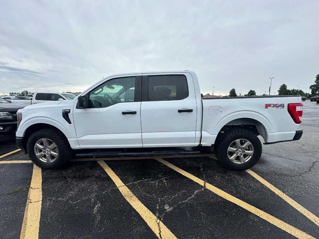 Ford F-150 Vehicle Full-screen Gallery Image 5