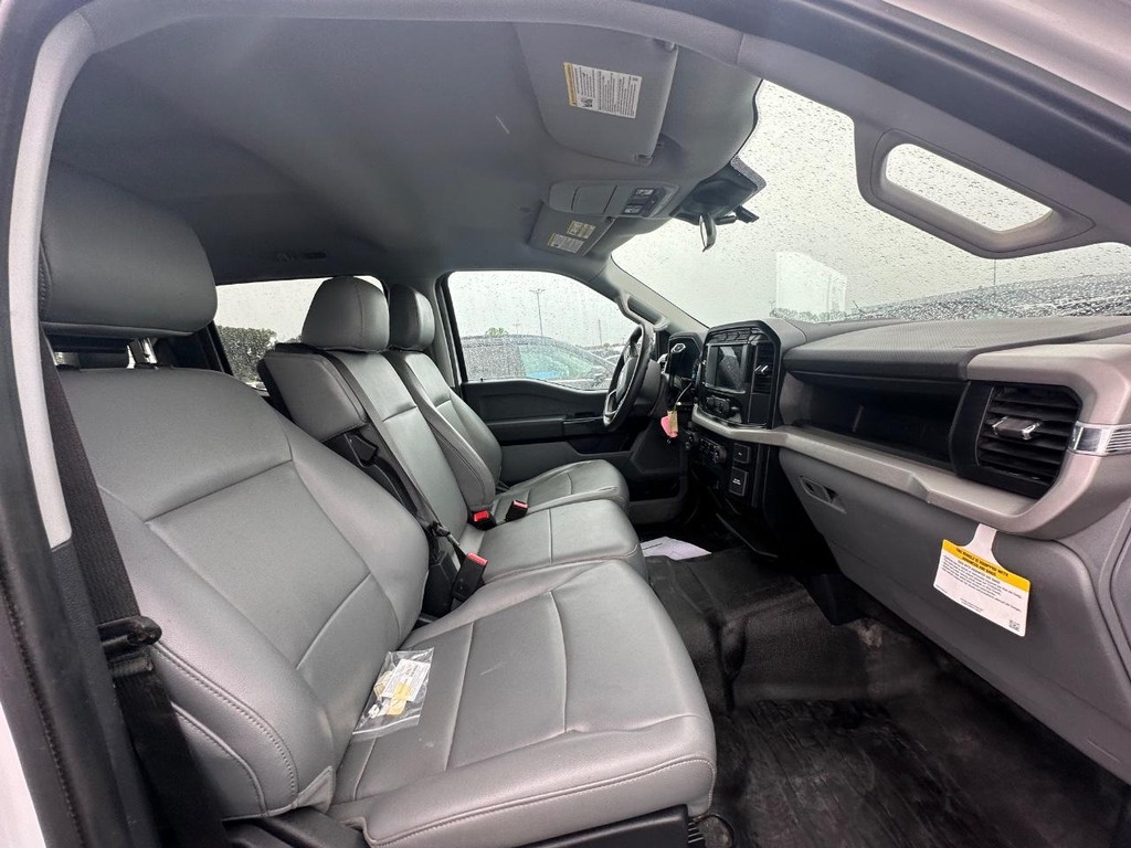 Ford F-150 Vehicle Full-screen Gallery Image 13