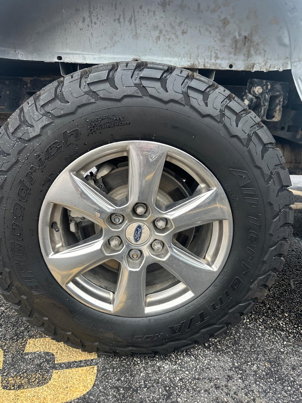 Ford F-150 Vehicle Full-screen Gallery Image 15