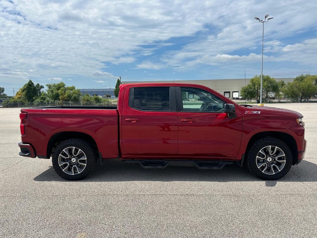 Chevrolet Silverado 1500 Vehicle Full-screen Gallery Image 02