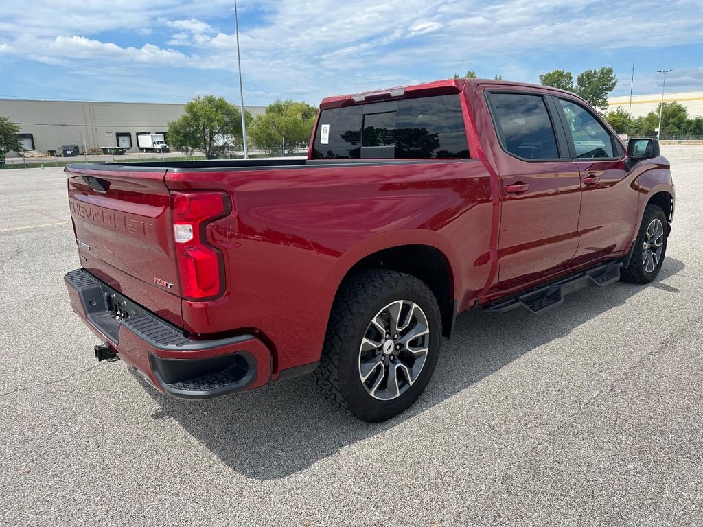 Chevrolet Silverado 1500 Vehicle Full-screen Gallery Image 03