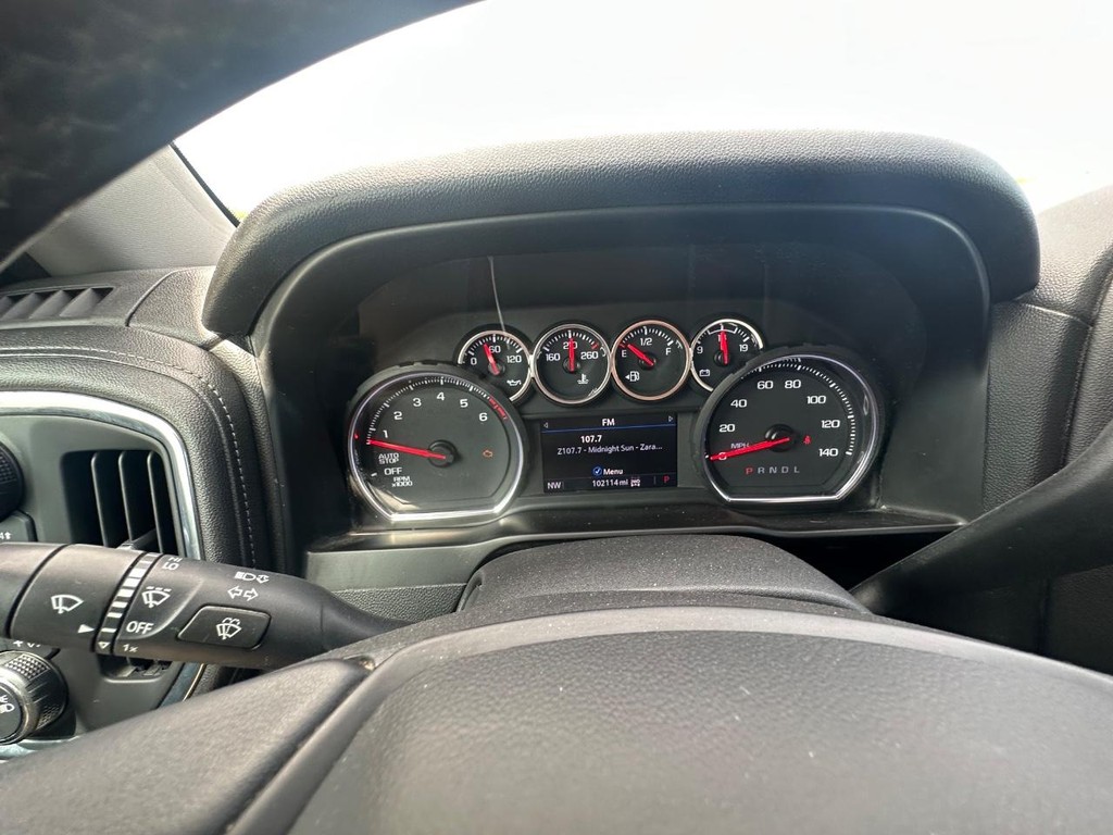 Chevrolet Silverado 1500 Vehicle Full-screen Gallery Image 16