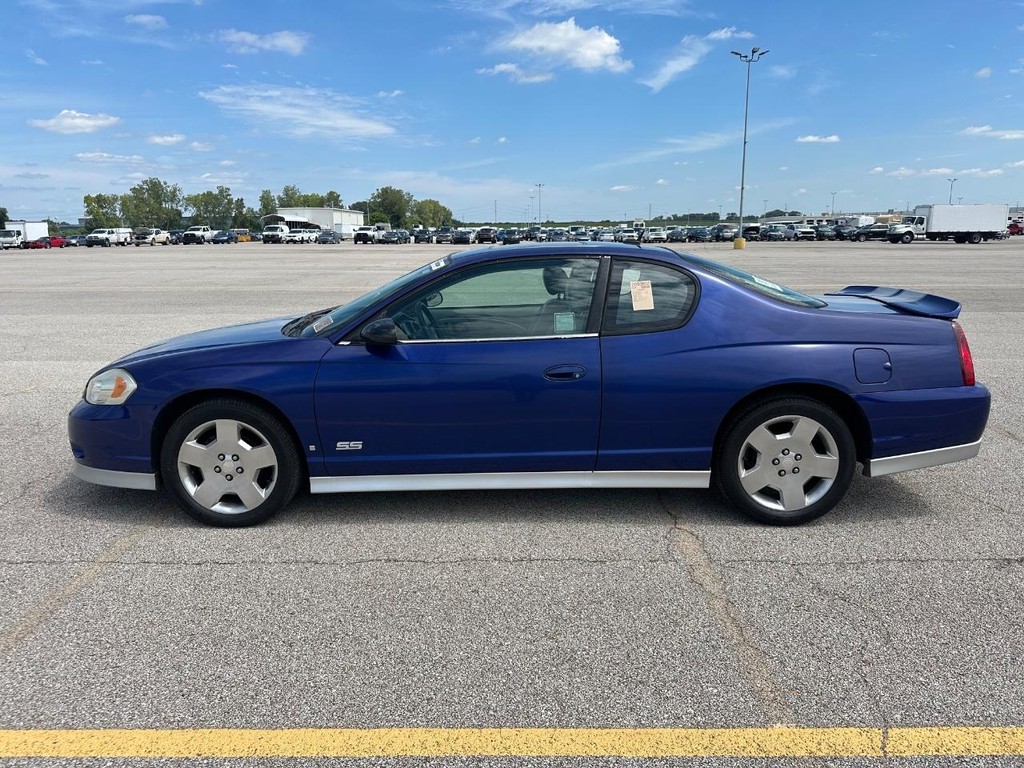 Chevrolet Monte Carlo Vehicle Full-screen Gallery Image 04